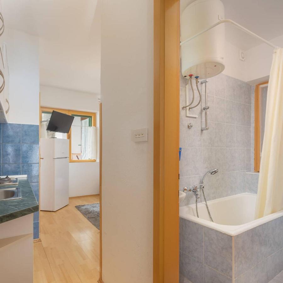 Pine And Sunshine Apartments 포드고라 외부 사진