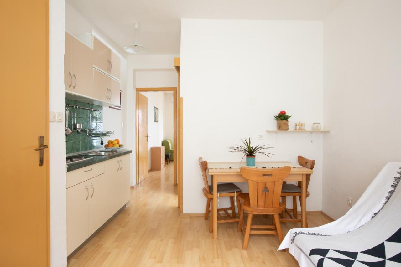 Pine And Sunshine Apartments 포드고라 외부 사진